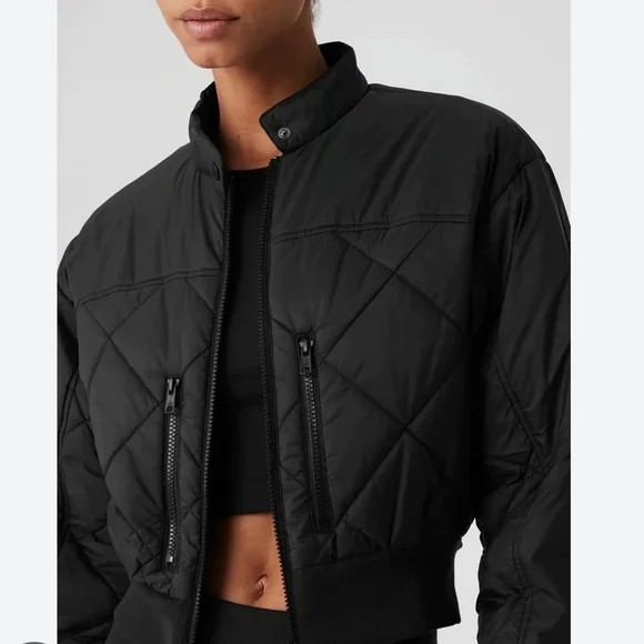 ALO Yoga snowrider puffer jacket - Picture 3 of 15